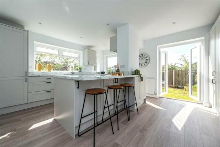 4 Bedroom Semi-Detached House To Rent In Sunnymede Drive, Maghull, L31