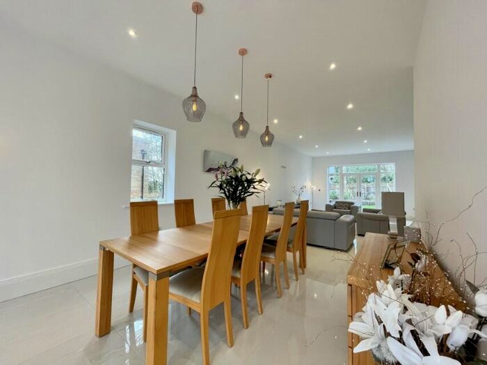 5 Bedroom Detached House For Sale In Clare Bank, Heaton, Bolton ~Impressive Gated Development Situated Off Clarebank / Markland Hill ~, BL1