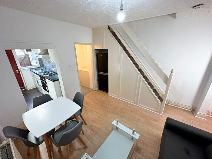 3 Bedroom Terraced House To Rent In Molyneux Road, Liverpool, L6