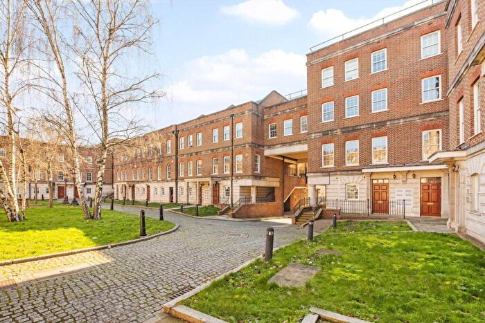 Flat To Rent In Jewel Square, Wapping, E1W