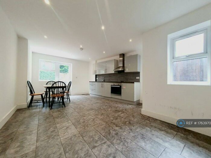8 Bedroom Semi-Detached House To Rent In La Rose Lane, Seven Sisters, London, N15