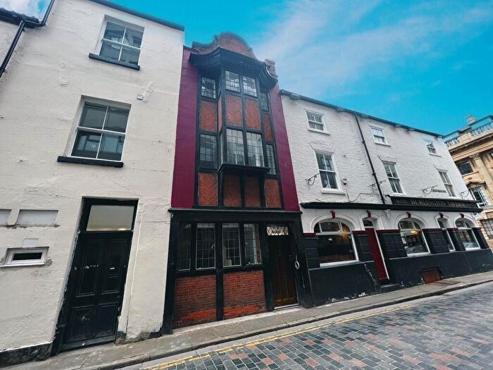 3 Bedroom Apartment To Rent In Apt, Duncan Place, Manor Street, HU1