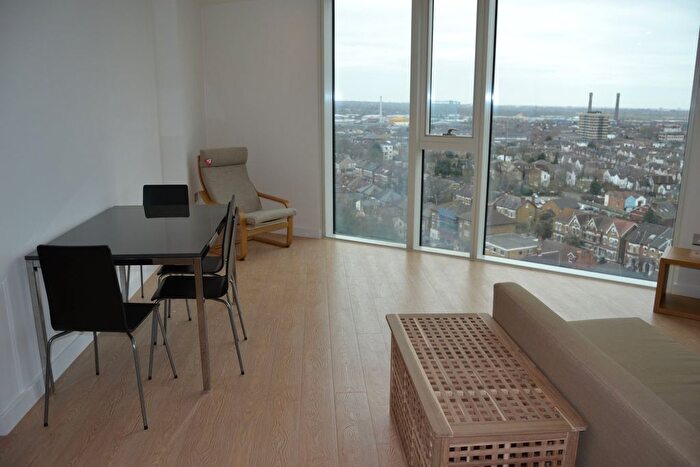2 Bedroom Flat To Rent In Newgate Tower, Newgate, Croydon, CR0