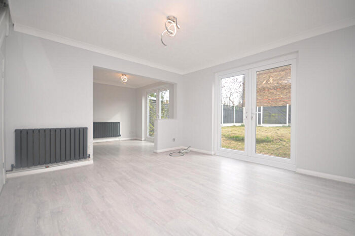 3 Bedroom Terraced House To Rent In Gloucester Crescent, Chelmsford, CM1