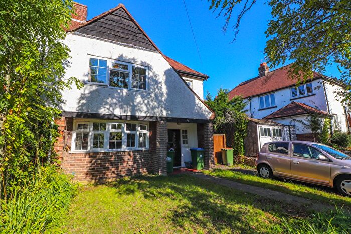 4 Bedroom Semi-Detached House To Rent In Donnington Grove, Southampton, SO17