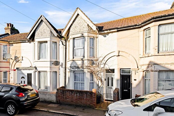 2 Bedroom Terraced House For Sale In Balfour Road, Dover, CT16