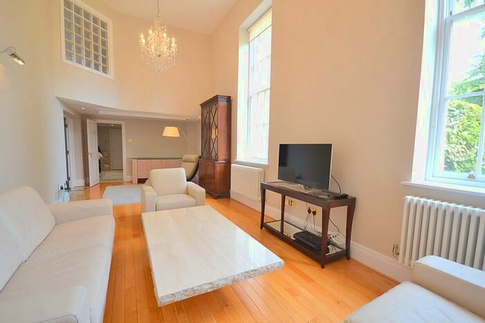 3 Bedroom Flat To Rent In Princess Park Manor, Royal Drive, Friern Barnet, London, N11