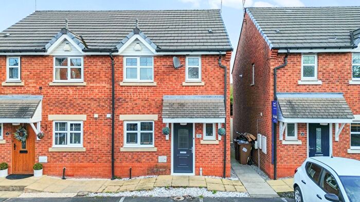 3 Bedroom Semi-detached House For Sale In The Spires, Eccleston, WA10