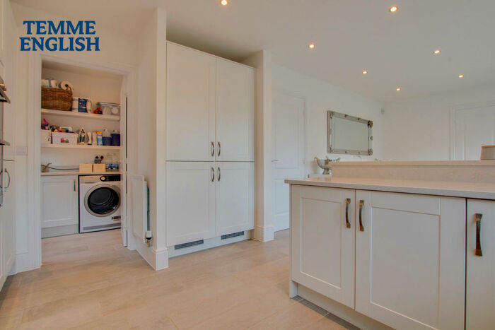 4 Bedroom Detached House For Sale In Parker Drive, Dry Street, Langdon Hills, SS16