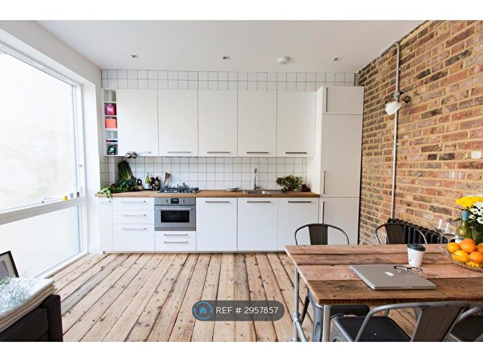 2 Bedroom Flat To Rent In Rosenberg Lofts, London, E8