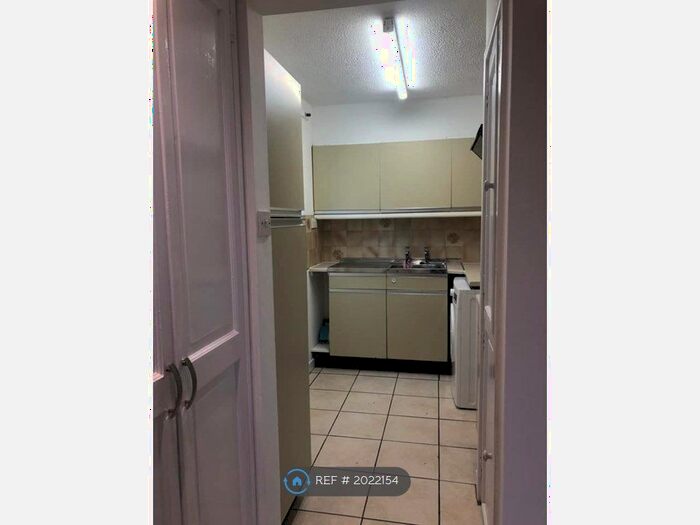 Studio To Rent In Mondello Drive, Alvaston, Derby, DE24