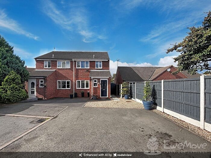 3 Bedroom Semi Detached House For Sale In Brantwood, Worcester, WR4