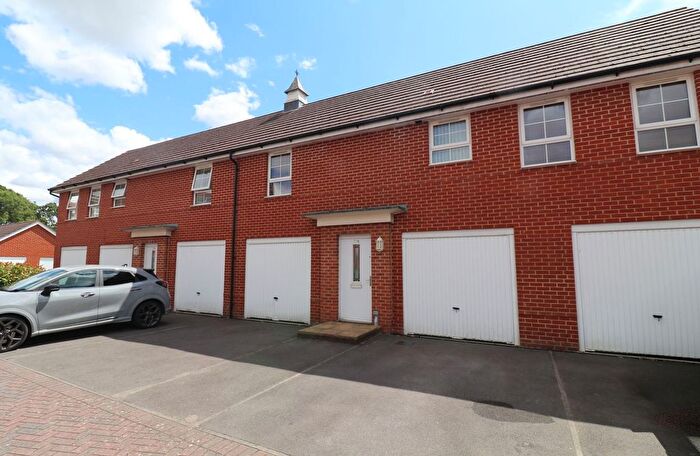 2 Bedroom Semi-Detached House For Sale In Wellstead Way, Hedge End, SO30