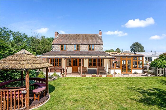 4 Bedroom Equestrian Facility For Sale In Back Lane, Kingston Seymour, Clevedon, North Somerset, BS21