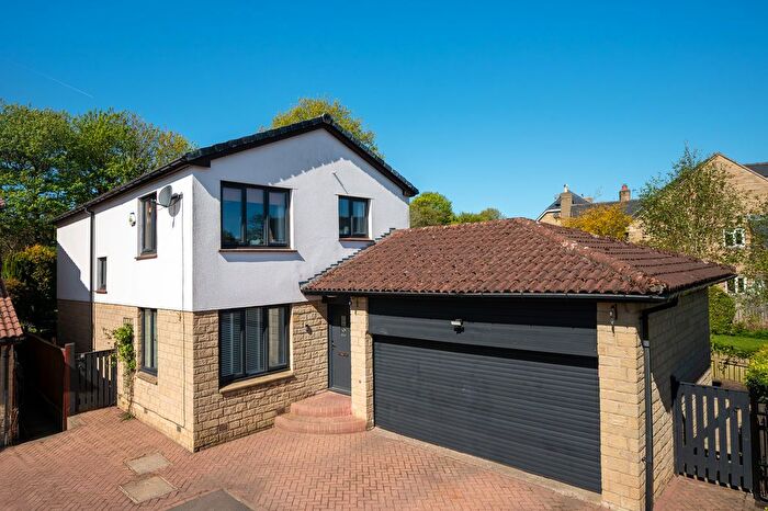 4 Bedroom Detached House For Sale In Stonewood Grove, Sandygate, Sheffield, S10