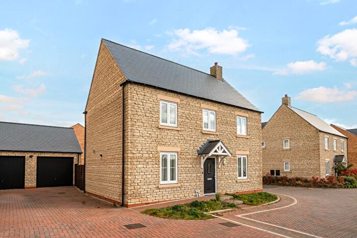 4 Bedroom Detached House For Sale In Hardmead, Kingsmere, Bicester, Oxfordshire, OX26