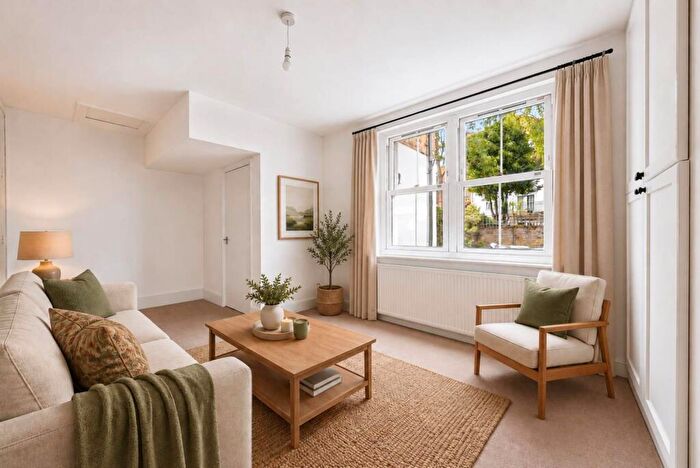 1 Bedroom Apartment To Rent In Northchurch Road, Islington, N1