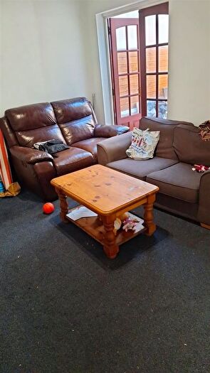 4 Bedroom Terraced House To Rent In Oakley Street, Northampton, NN1