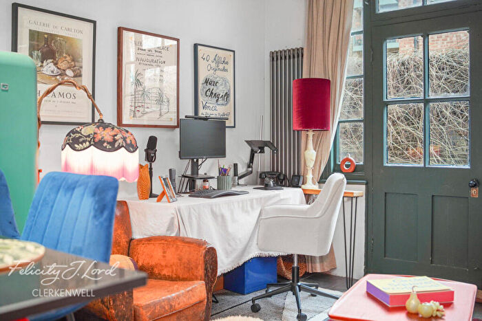 2 Bedroom Apartment For Sale In Haberdasher Street, London, N1