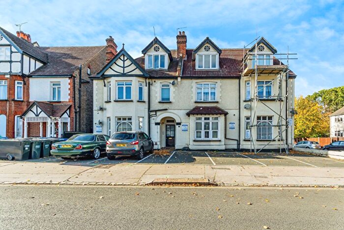 2 Bedroom Flat For Sale In Chatsworth Road, Croydon, CR0