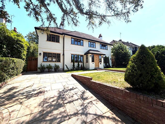 4 Bedroom Detached House For Sale In West Hill, Sanderstead, South Croydon, CR2