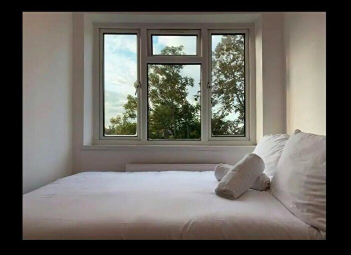 Studio To Rent In Forty Lane, Wembley, Middlesex, HA9