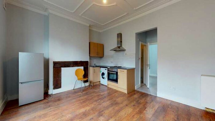 1 Bedroom Flat To Rent In Blakemore Road, Streatham, SW16