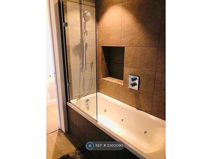 5 Bedroom Flat To Rent In Trig Lane, London, EC4V