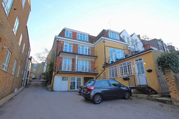 1 Bedroom Flat To Rent In High Street, Harrow On The Hill, HA1