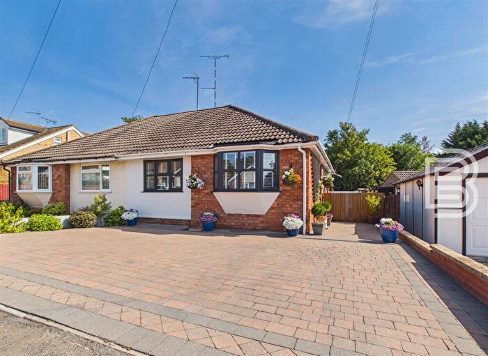 2 Bedroom Semi-Detached Bungalow For Sale In Waverley Road, Rugby, CV21