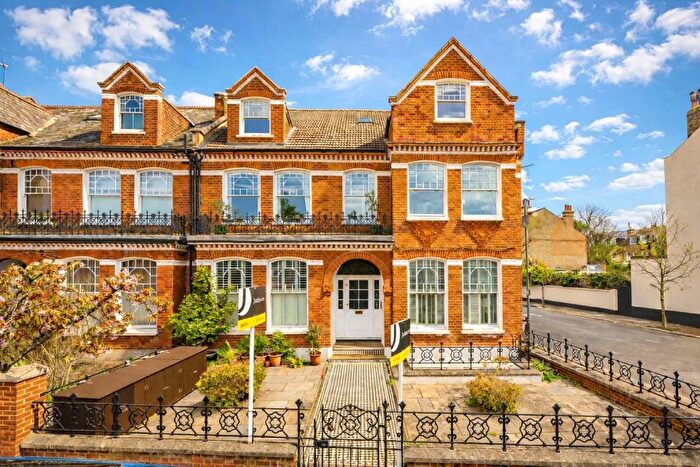 1 Bedroom Flat For Sale In Elmbourne Road, Tooting, SW17