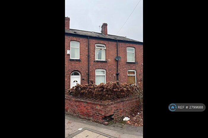 3 Bedroom Semi Detached House To Rent In Moorside Street, Droylsden, Manchester, M43