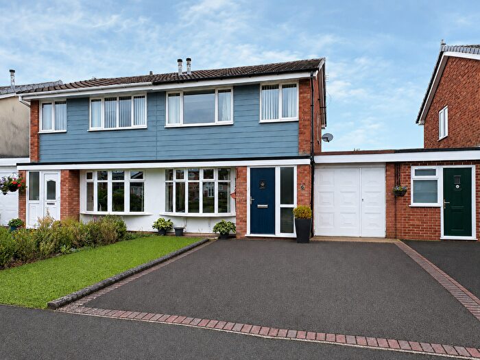3 Bedroom Property For Sale In Eden Close, Cannock, WS12