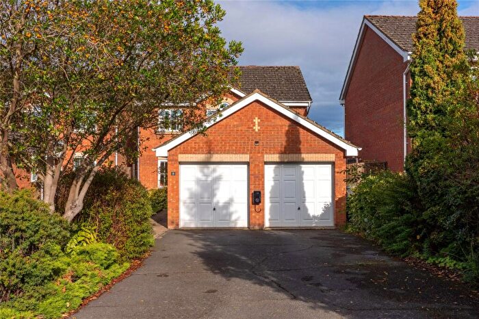 4 Bedroom Detached House For Sale In Wingate Drive, Ampthill, Bedfordshire, MK45