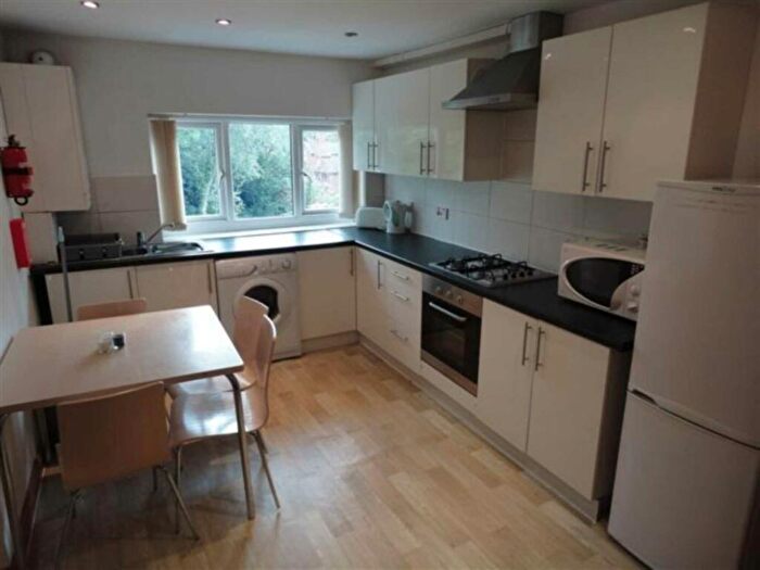 4 Bedroom Flat To Rent In Egerton Road, M14