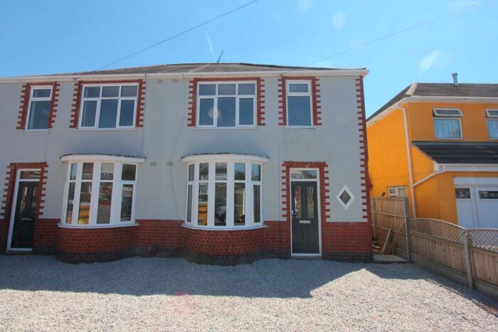 3 Bedroom Semi-Detached House To Rent In Forest Road, Hinckley, LE10