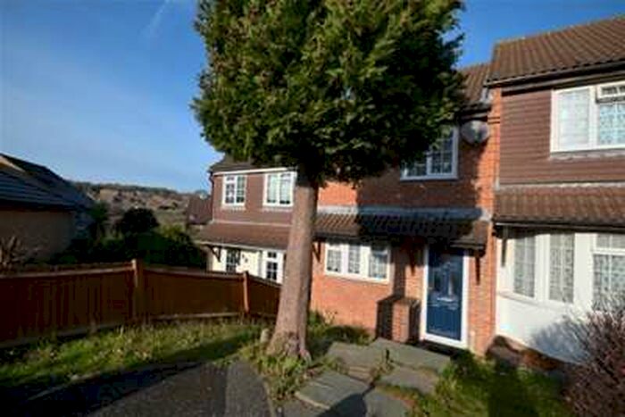 2 Bedroom House To Rent In Emily Road, Walderslade, ME5