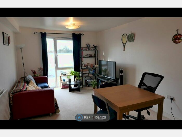 1 Bedroom Flat To Rent In Cedar House, Richmond, TW9