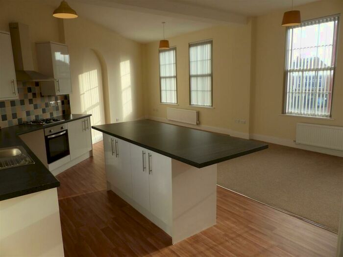 2 Bedroom Apartment To Rent In Flat, - Pershore Road South, B30