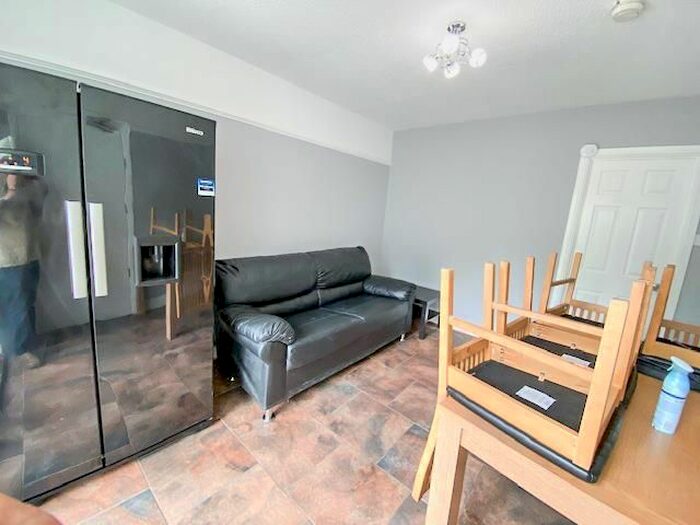 5 Bedroom Terraced House To Rent In Sir Henry Parkes Road, Canley, Coventry, CV4