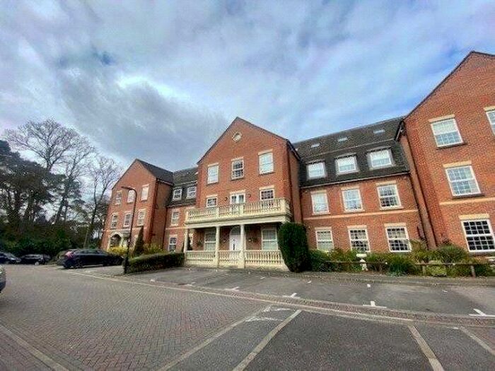 2 Bedroom Flat To Rent In Newitt Place, Southampton, Hampshire, SO16