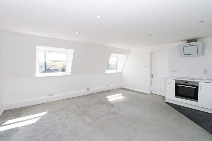 1 Bedroom Flat To Rent In Wolsey Road, Sunbury-On-Thames, TW16