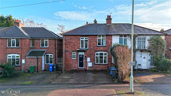 3 Bedroom Semi Detached House For Sale In Tamworth Road, Kettlebrook, Tamworth, Staffordshire, B77