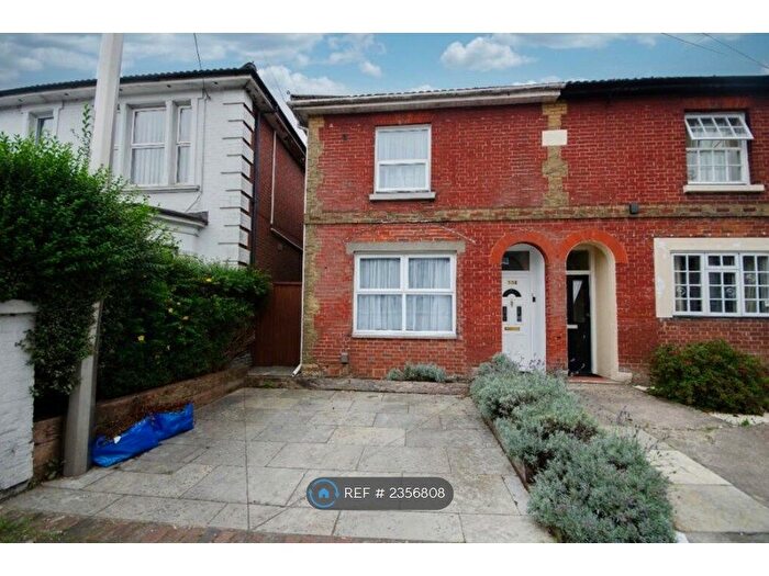 3 Bedroom Semi-Detached House To Rent In Shirley Road, Southampton, SO15