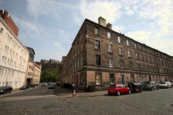 2 Bedroom Flat To Rent In Grindlay Street, Edinburgh, EH3