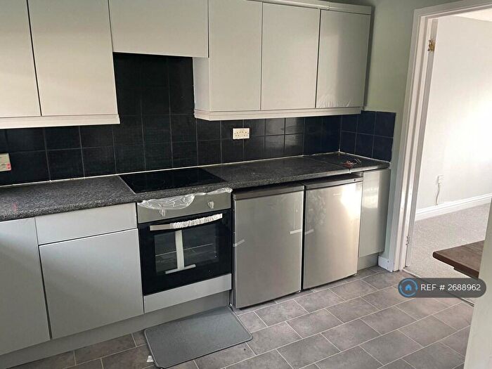 4 Bedroom Terraced House To Rent In Smith Street, Kingston Upon Thames, KT5