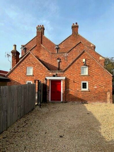 4 Bedroom Semi-Detached House To Rent In Hardwick Bank Road, Tewkesbury, Gloucestershire, GL20