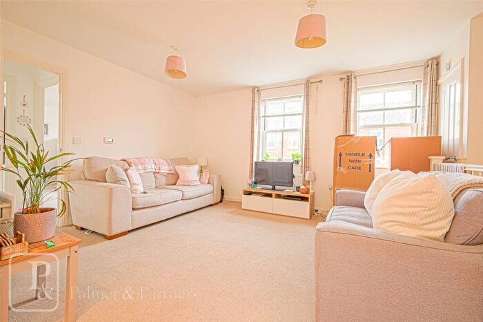 2 Bedroom Coach House To Rent In Hussar Close, Colchester, Essex, CO2
