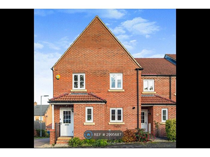 4 Bedroom End Of Terrace House To Rent In Siskin Drive, Hemel Hempstead, HP3