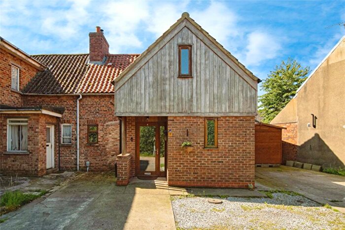 2 Bedroom Semi-Detached House For Sale In Chapel Lane, Wawne, Hull, East Riding Of Yorkshi, HU7